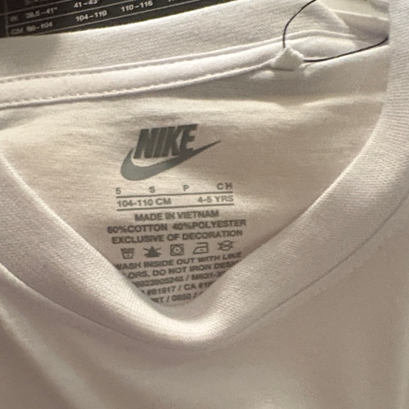 Nike Beige and White Fleece Vest Set boys size small (4-5years old) - Picture 8 of 9